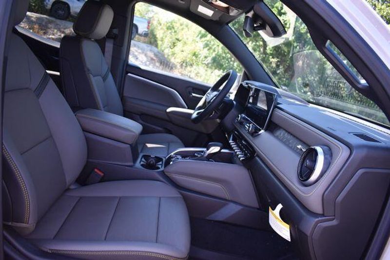 New 2026 Chevrolet Colorado ZR2Image 14