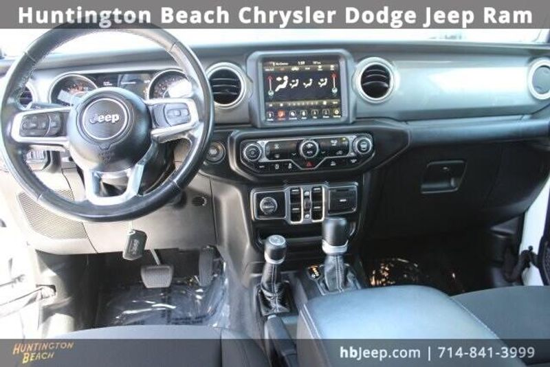 2022 Jeep Gladiator OverlandImage 20
