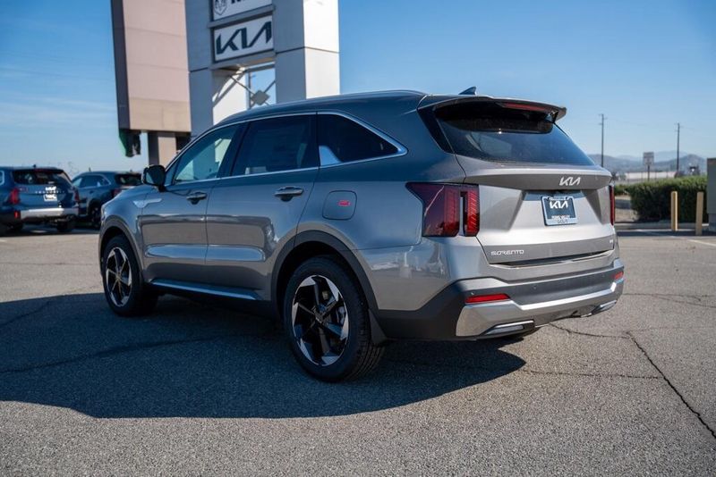 New 2026 Kia Sorento Hybrid EXImage 6