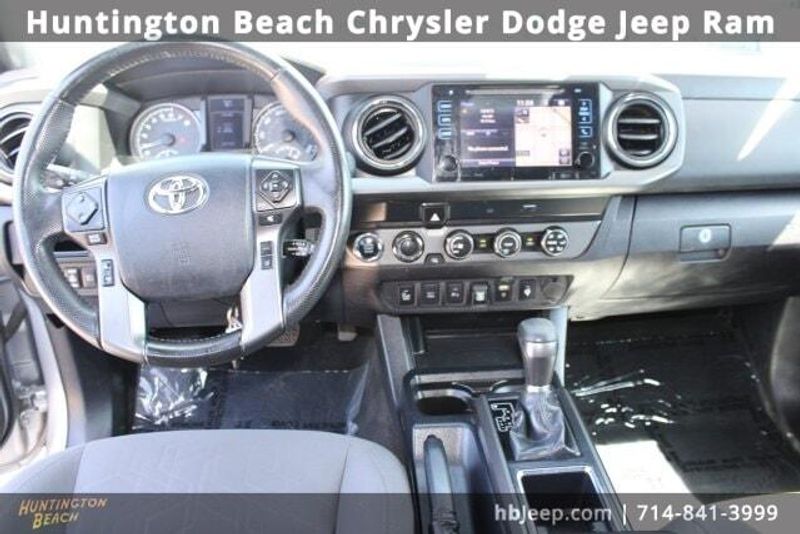 2019 Toyota Tacoma TRD Off-RoadImage 11