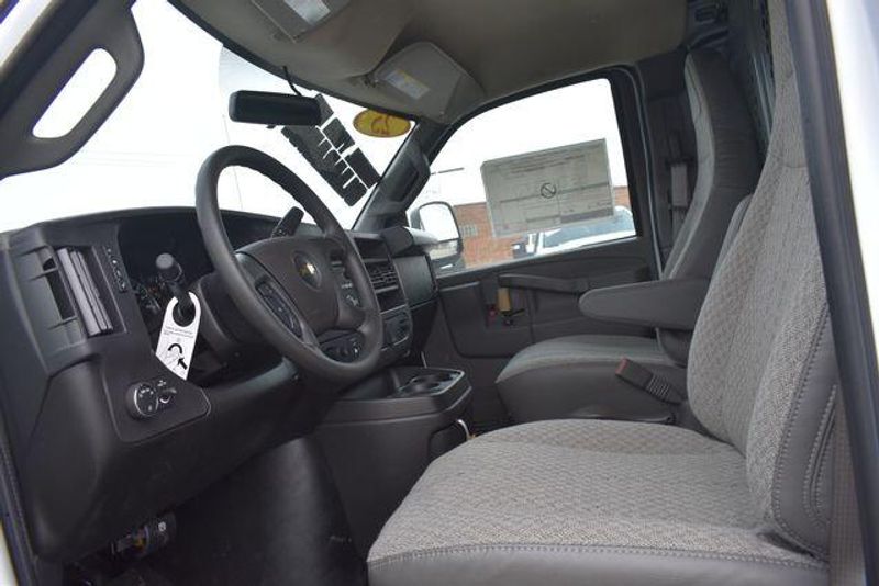 New 2025 Chevrolet Express 2500 Work VanImage 22