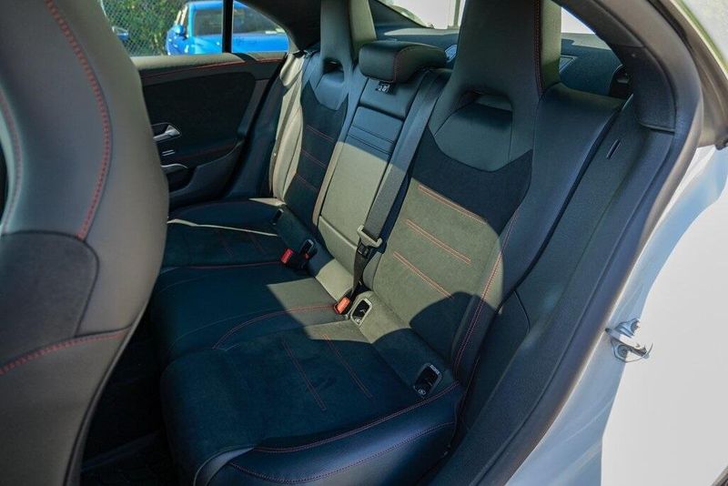 2022 Mercedes Benz CLA 250 photo 25