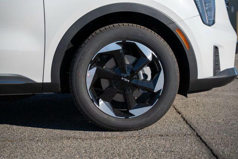 New 2026 Kia Sorento Hybrid EXImage 9