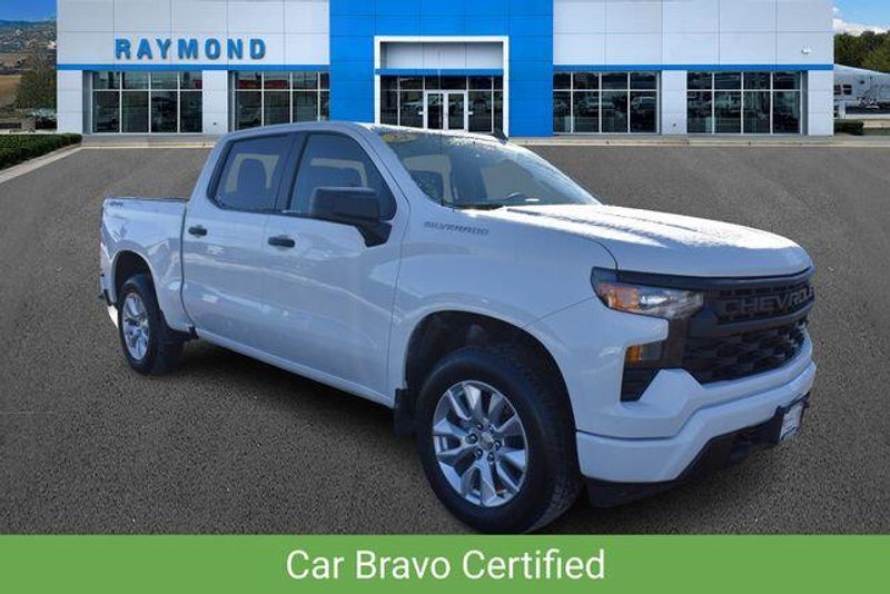Used 2024 Chevrolet Silverado 1500 CustomImage 1