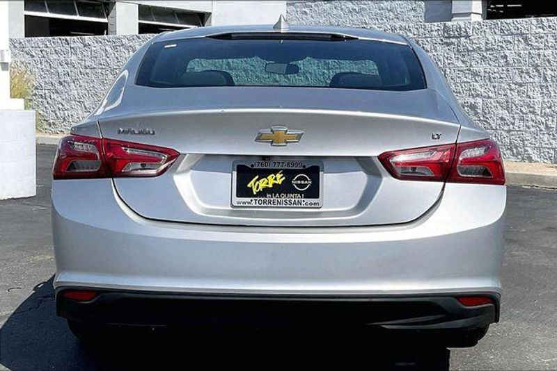 Used 2022 Chevrolet Malibu LTImage 3