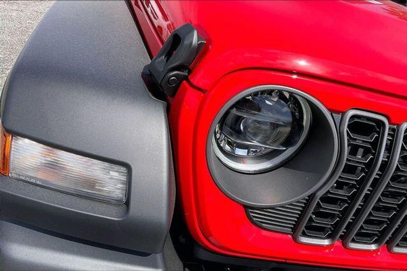 New 2026 Jeep Wrangler 4-door Sport SImage 11
