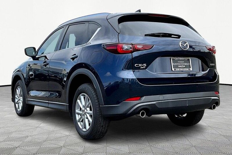 2023 Mazda CX-5 2.5 S Preferred PackageImage 8