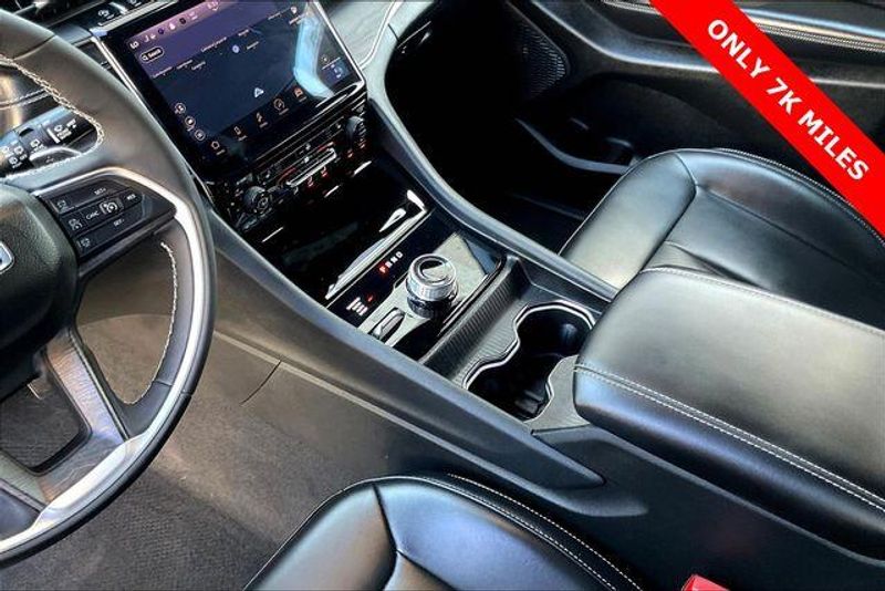 Used 2025 Jeep Grand Cherokee LimitedImage 17