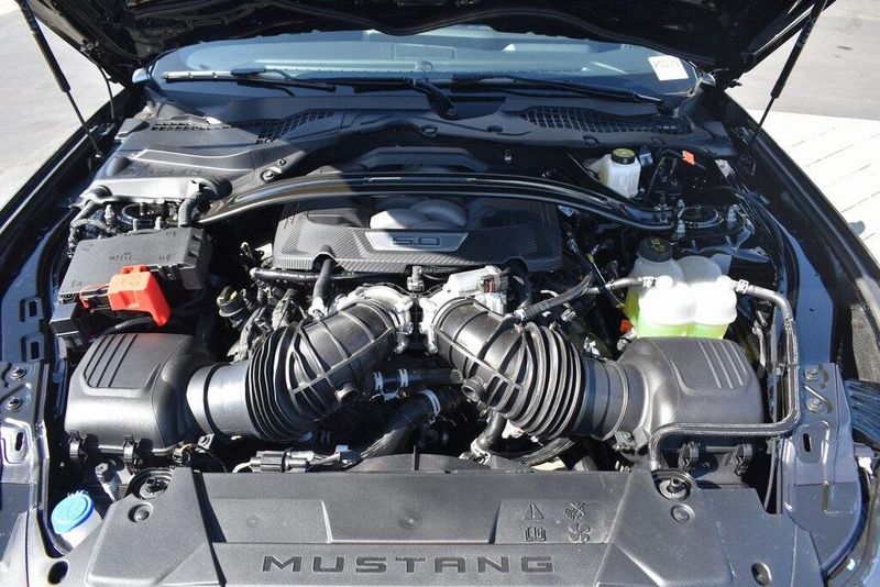 2025 Ford Mustang Dark HorseImage 32