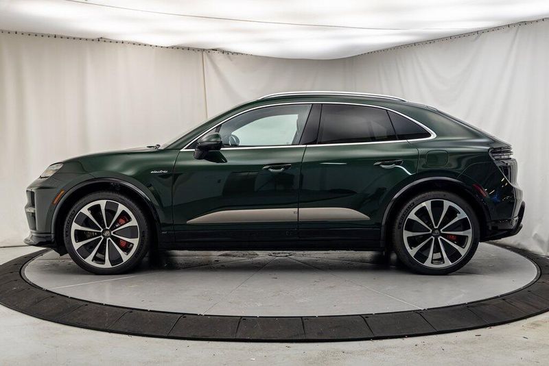 2024 Porsche Macan Electric TurboImage 2