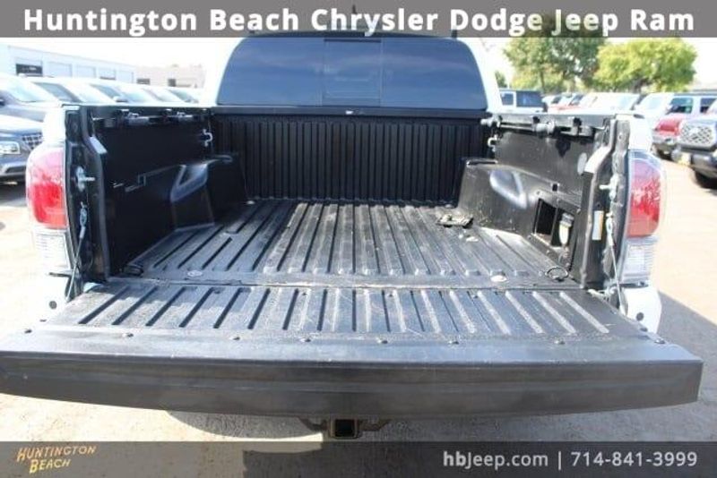2021 Toyota Tacoma TRD Off-RoadImage 9