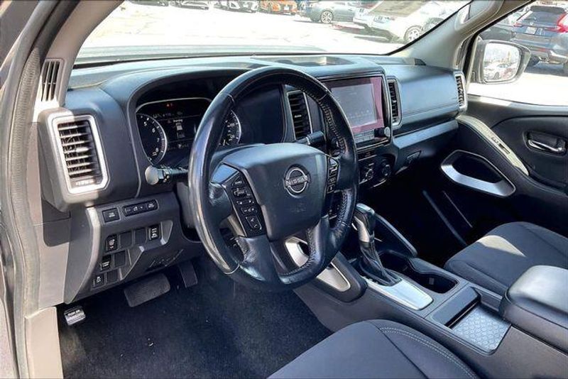 Used 2023 Nissan Frontier SVImage 14