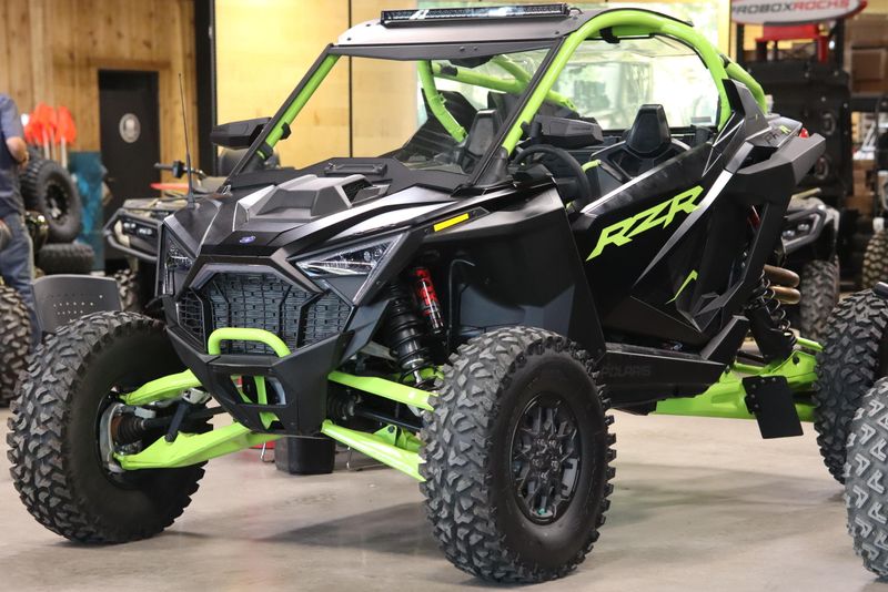 2024 POLARIS RZR PRO R ULTIMATE  ONYX BLACK Ultimate 