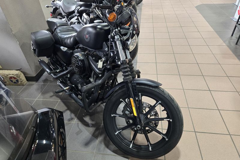 2022 HARLEY SPORTSTER IRON 883 