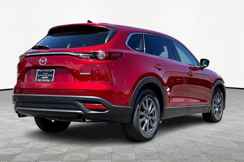 2022 Mazda CX-9 TouringImage 2