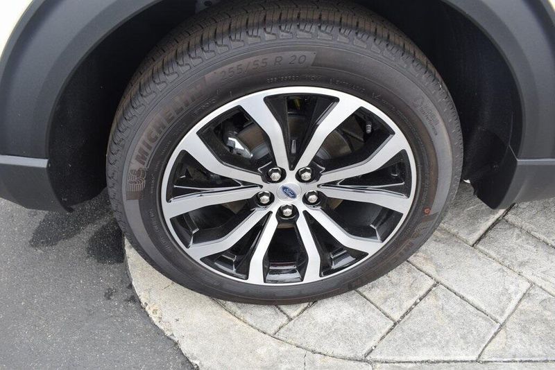 New 2025 Ford Explorer ST-LineImage 4