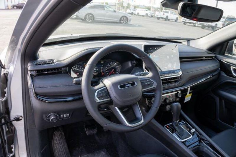 New 2026 Jeep Compass LatitudeImage 10