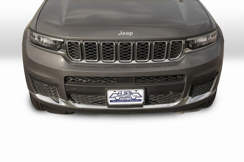 2024 Jeep Grand Cherokee L LaredoImage 8