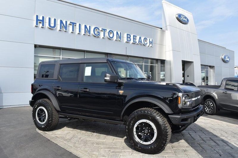 2024 Ford Bronco BadlandsImage 1