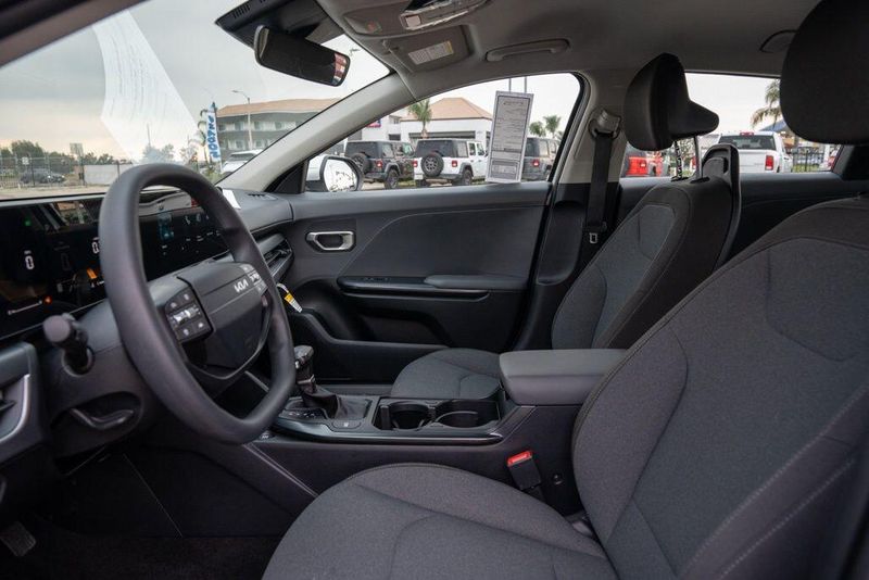 Used 2025 Kia K4 LXSImage 12