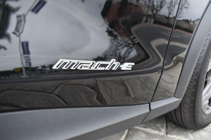 2023 Ford Mustang Mach-E SelectImage 5