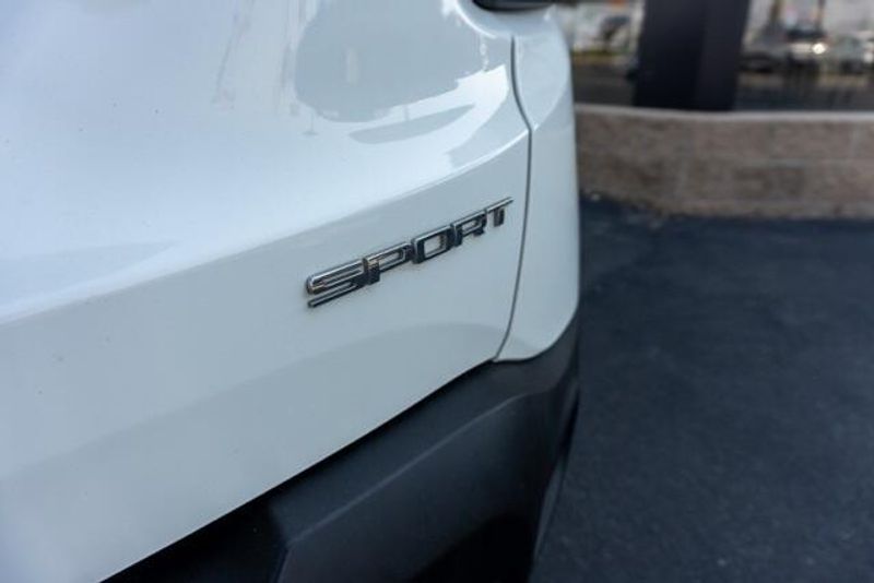 Used 2018 Jeep Renegade SportImage 18