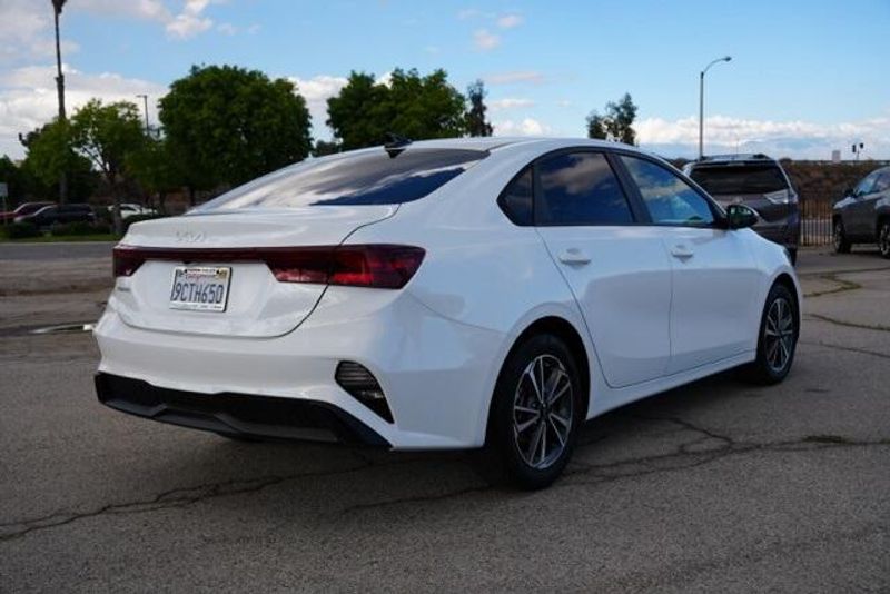 Used 2023 Kia Forte LXSImage 7