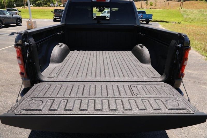 2025 RAM 1500 Laramie Crew Cab 4x4 5