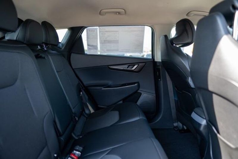 2025 Kia EV6 LightImage 17