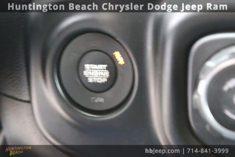 2022 Jeep Wrangler Unlimited SaharaImage 22