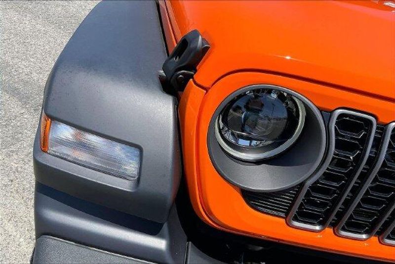 New 2026 Jeep Wrangler 4-door Sport SImage 11