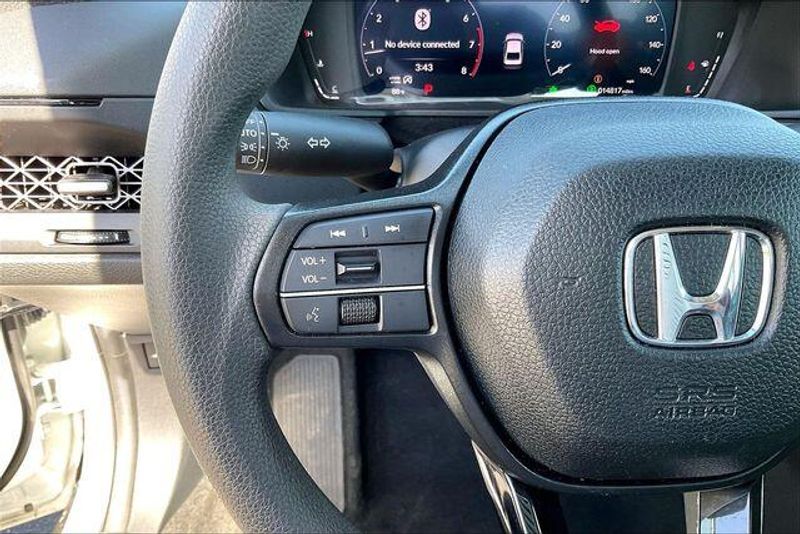Used 2025 Honda Accord Sedan SEImage 18