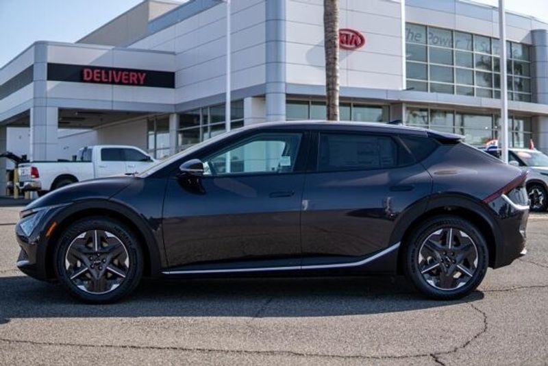 2025 Kia EV6 LightImage 4