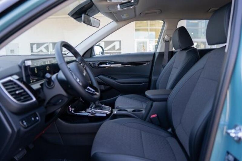 New 2025 Kia Seltos SImage 11