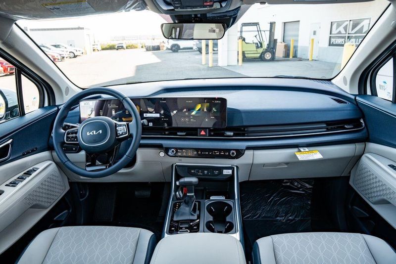 New 2026 Kia Carnival EXImage 20