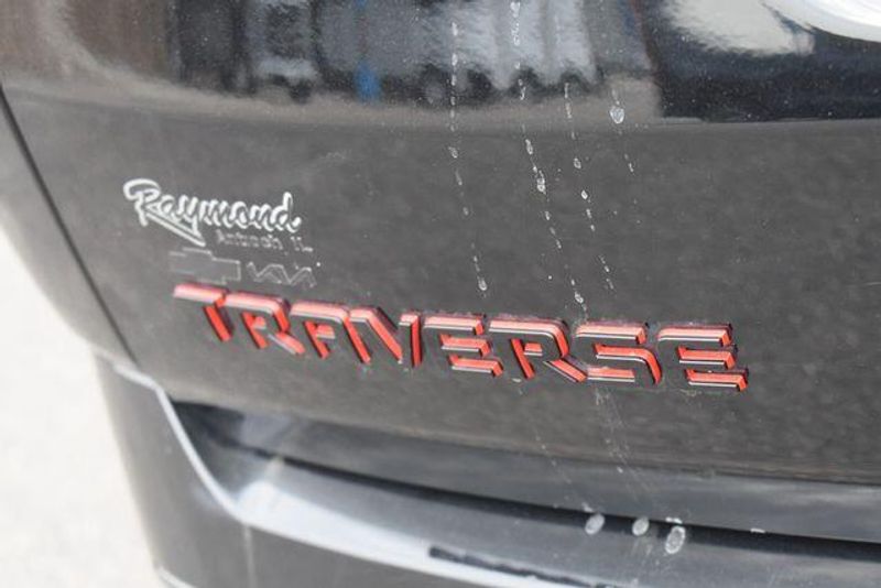 Used 2023 Chevrolet Traverse PremierImage 20
