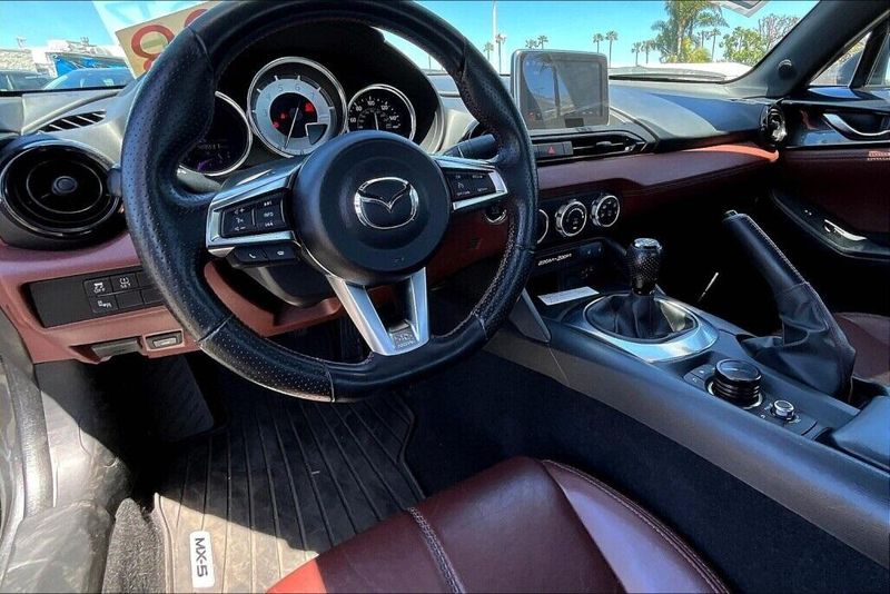 2017 Mazda Miata ClubImage 11