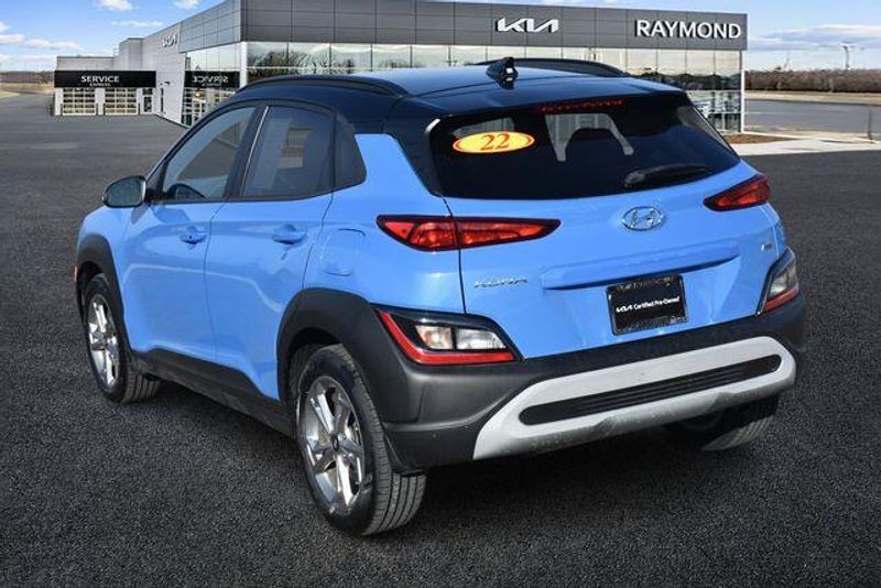 Used 2022 Hyundai Kona SELImage 5