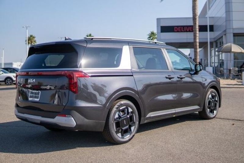 New 2026 Kia Carnival EXImage 7
