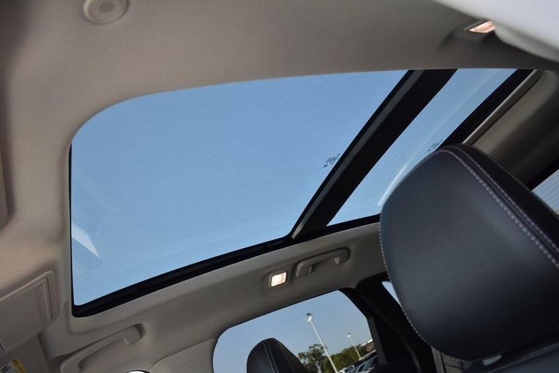 Used 2022 Ford Escape TitaniumImage 16