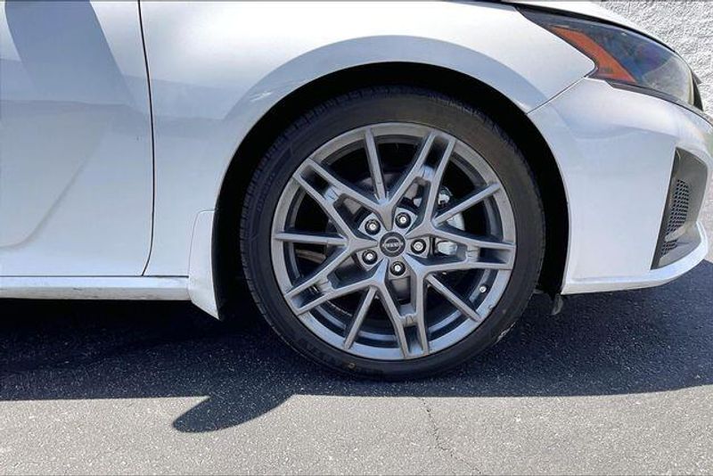 Used 2023 Nissan Altima 2.0 SRImage 8