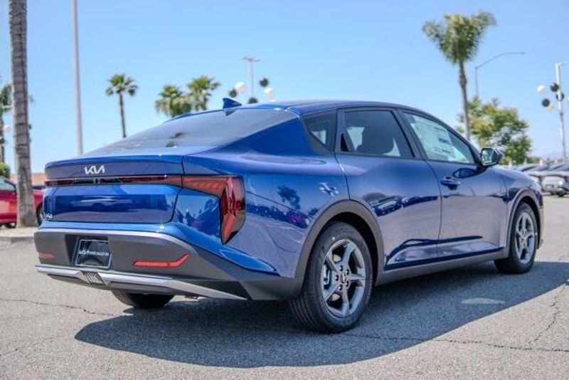 New 2025 Kia K4 LXSImage 7