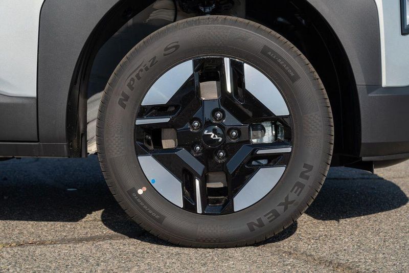 New 2027 Kia Seltos LXImage 9