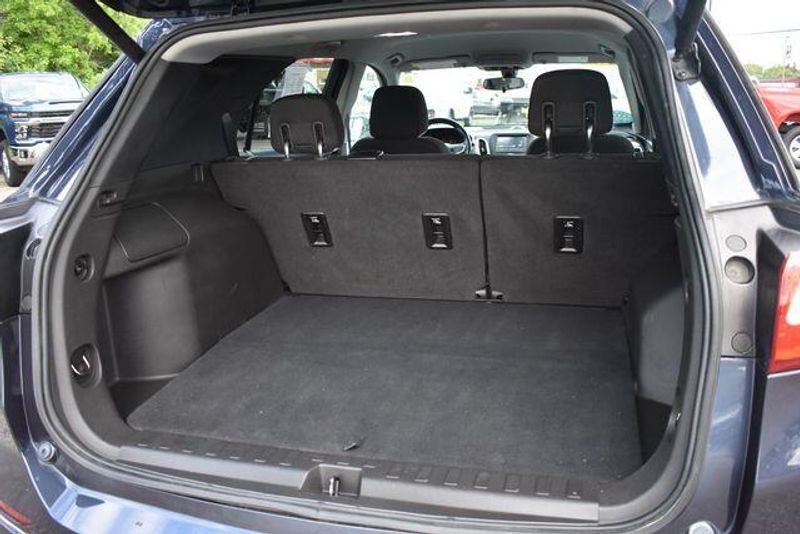 Used 2018 Chevrolet Equinox LTImage 18