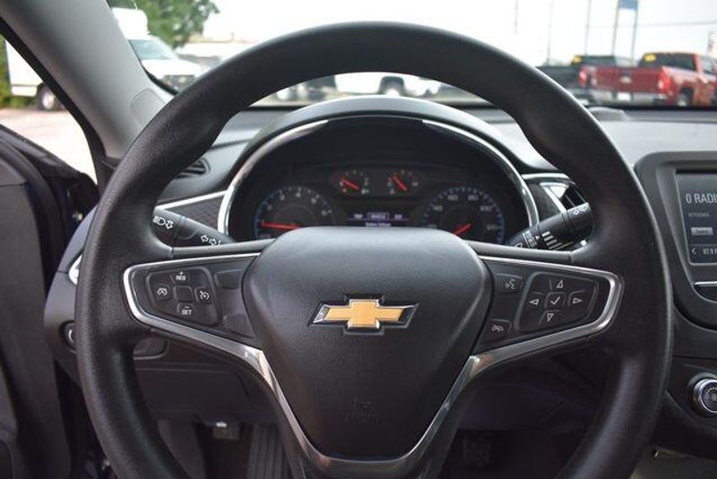 Used 2018 Chevrolet Malibu LTImage 29