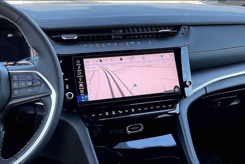 New 2026 Jeep Grand Cherokee L Limited 4x4Image 5