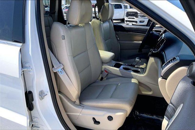 Used 2021 Jeep Grand Cherokee LimitedImage 6