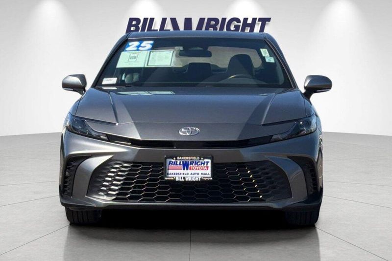 Used 2025 Toyota Camry SEImage 8