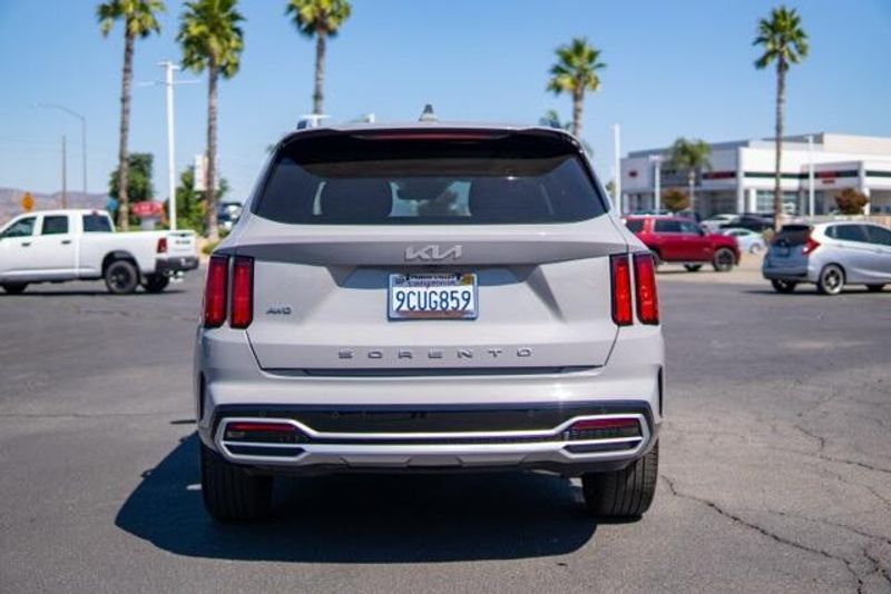 Used 2022 Kia Sorento SXImage 6