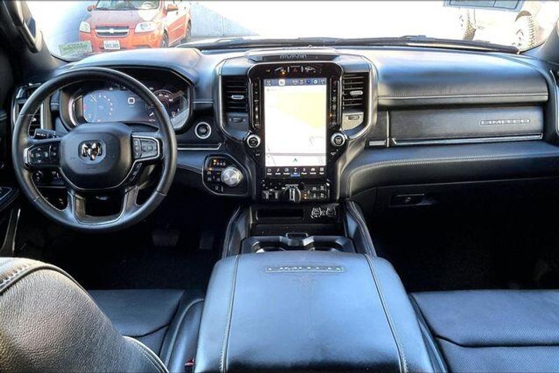 Used 2024 RAM 1500 LimitedImage 15